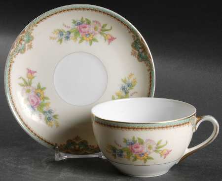 Ranier Flat Cup & Saucer Set
