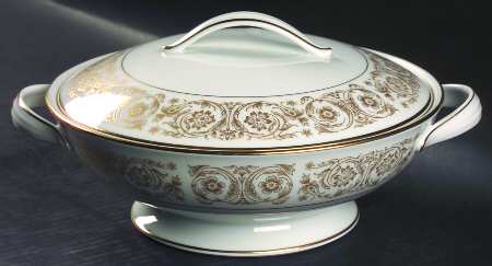 Raphael Round Covered Vegetable