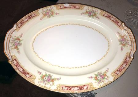 Redlace 10" Oval Serving Platter