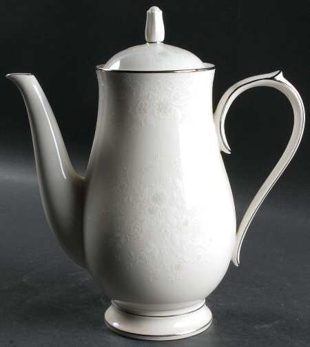 Refinement Coffee Pot & Lid