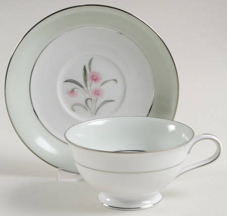 Regina Footed Cup & Saucer Set