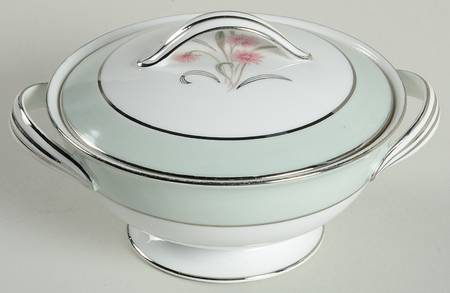 Regina Sugar Bowl & Lid