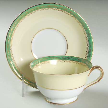 Regent Footed Cup & Saucer Set