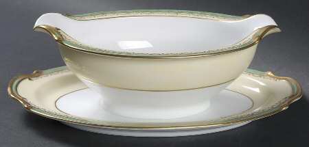 Regent Gravy Boat with Attached Underplate