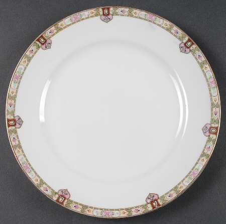 Regina Luncheon Plate