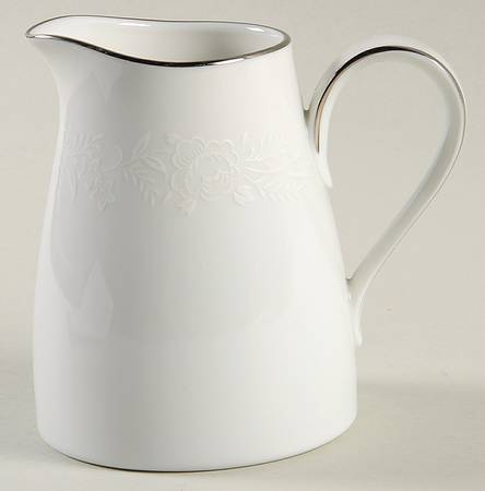 Reina (#6450Q) Creamer