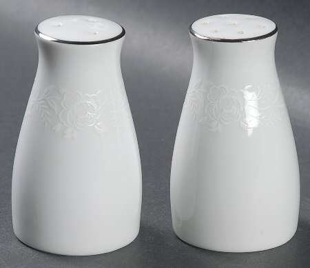 Reina (#6450Q) Salt & Pepper Set