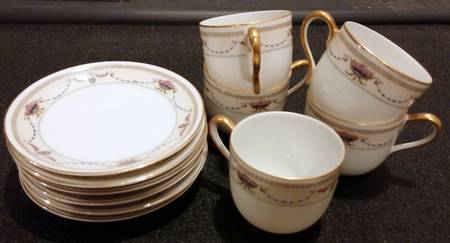 Rembrandt Flat Cup & Saucer Set