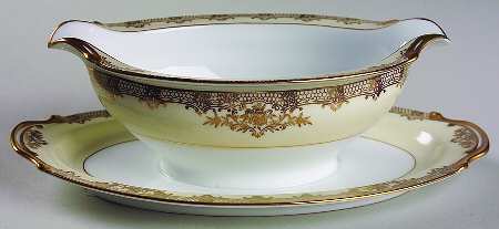 Revenna Gravy Boat with Attached Underplate