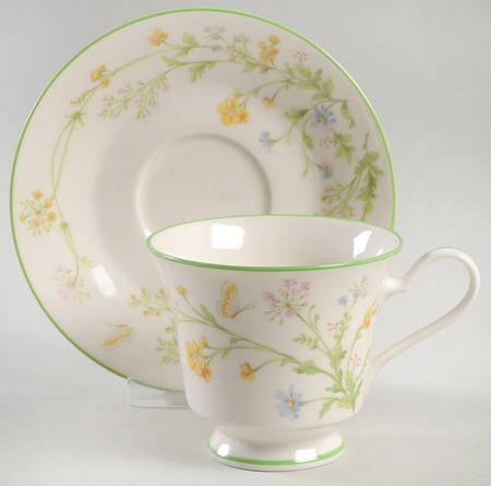 Footed Cup & Saucer Set