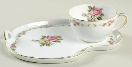 Reverie (Gold Trim) Snack Plate & Cup Set