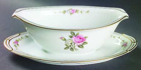 Reverie (Gold Trim) Gravy Boat with Attached Underplate