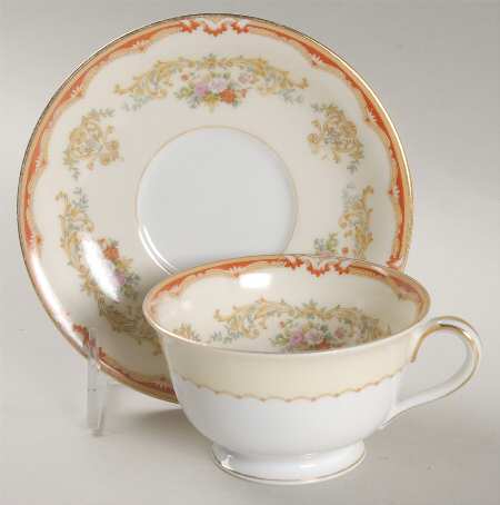 Rialto Footed Cup & Saucer Set