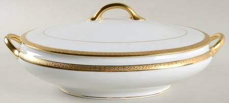 Ritz Carlton Oval Covered Vegetable