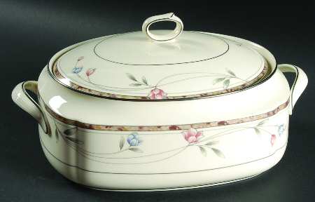 Richland Round Covered Vegetable
