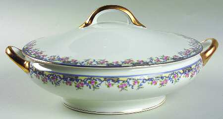 Richelieu Round Covered Vegetable