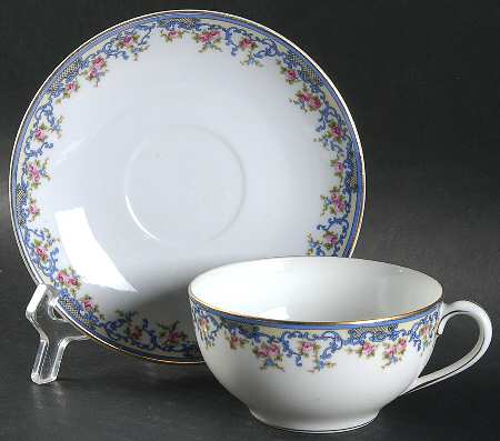 Richelieu Flat Cup & Saucer Set
