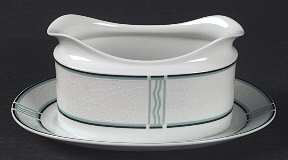Ricochet Gravy Boat with Attached Underplate