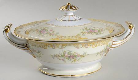 Ridley Round Covered Vegetable