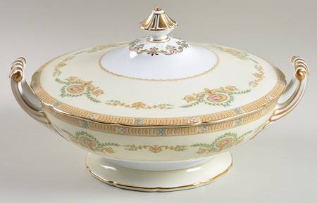 Rigaud Round Covered Vegetable