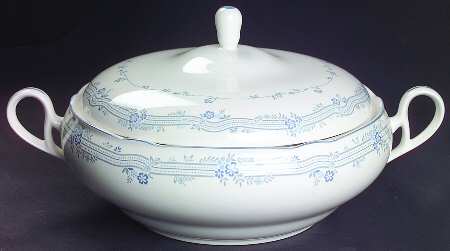 River James Round Covered Vegetable