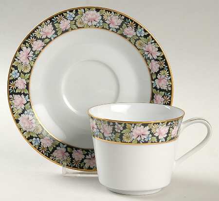 Rima Footed Cup & Saucer Set