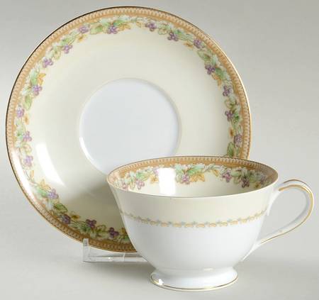 Riviera Footed Cup & Saucer Set