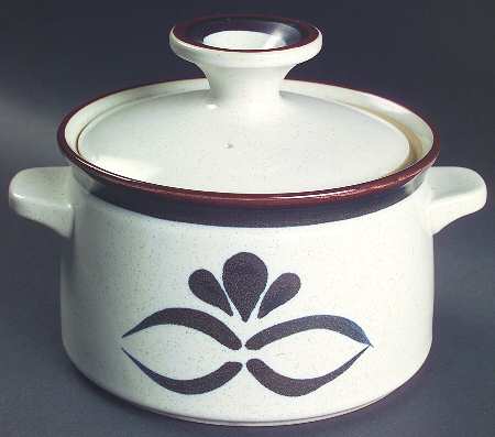 Riviera 1.25 Qt Round Covered Casserole