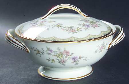 Roberta Sugar Bowl & Lid