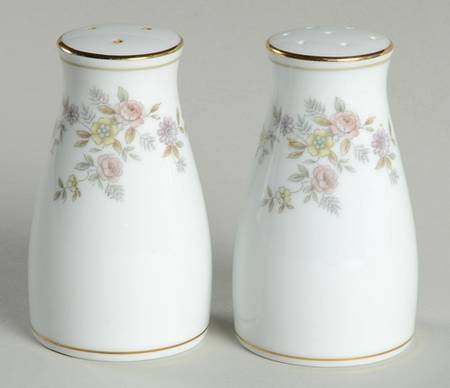 Roberta Salt & Pepper Set