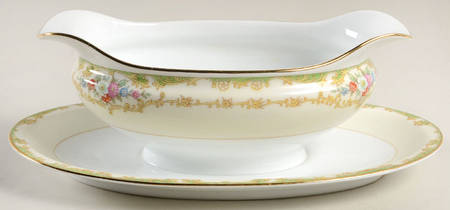 Roberta Gravy Boat with Attached Underplate