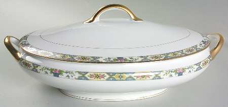 Rochambeau Oval Covered Vegetable