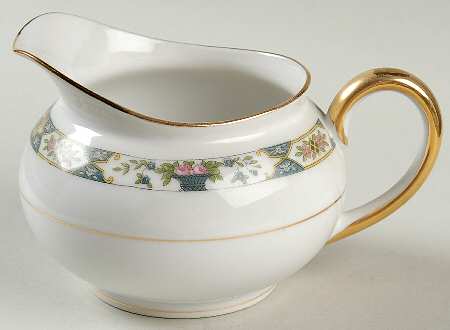 Rochambeau Creamer