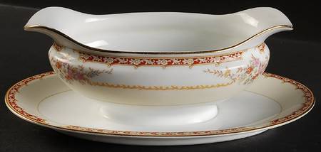 Rochelle Gravy Boat with Attached Underplate