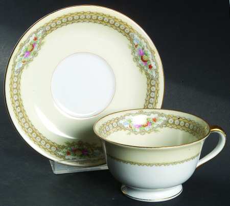 Rodista Footed Cup & Saucer Set