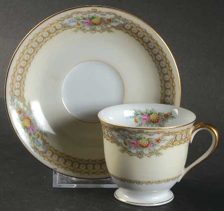Rodista Footed Demitasse Cup & Saucer Set