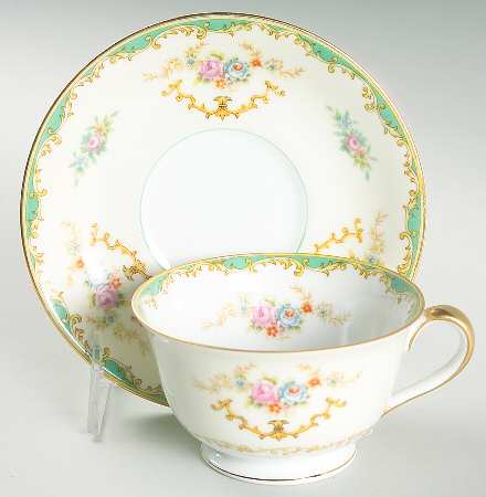 Rodena Footed Cup & Saucer Set