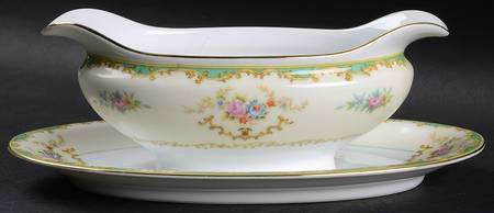 Rodena Gravy Boat with Attached Underplate