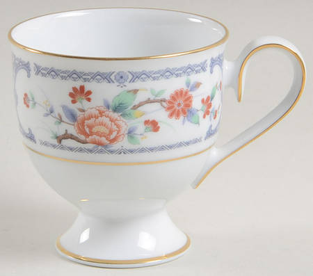 Romaine Footed Cup