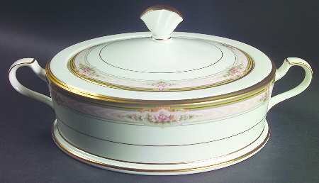 Romanticize Round Covered Vegetable