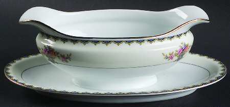 Romeo Gravy Boat with Attached Underplate