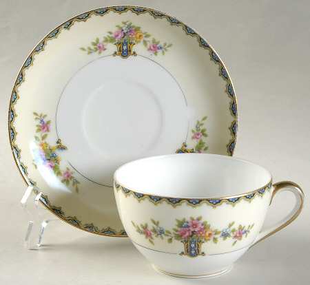 Romeo Flat Cup & Saucer Set
