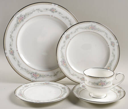 Rose Memento 5 Piece Place Setting