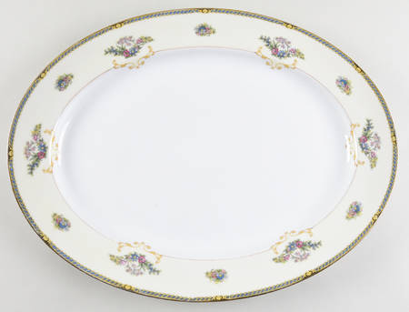 Romance 17" Oval Serving Platter