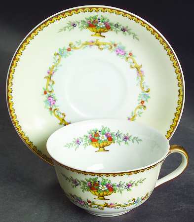 Romola Flat Cup & Saucer Set