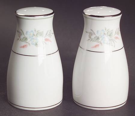 Romance Salt & Pepper Set