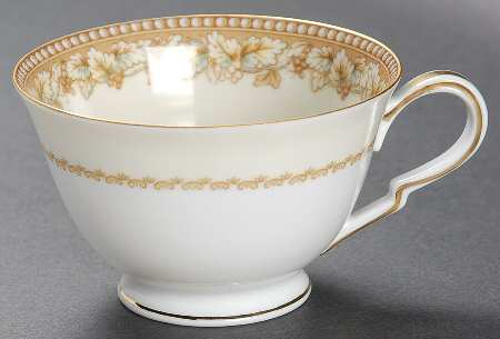 Rondine Footed Cup