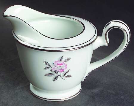 Rosales Creamer