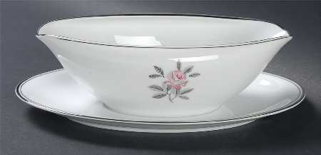 Rosales Gravy Boat with Attached Underplate
