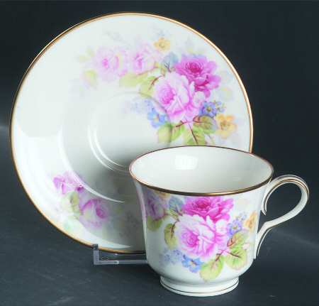 Rosalia Footed Cup & Saucer Set